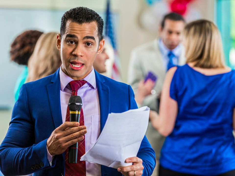 Cartão fidelidade farmácia - Facebook Post